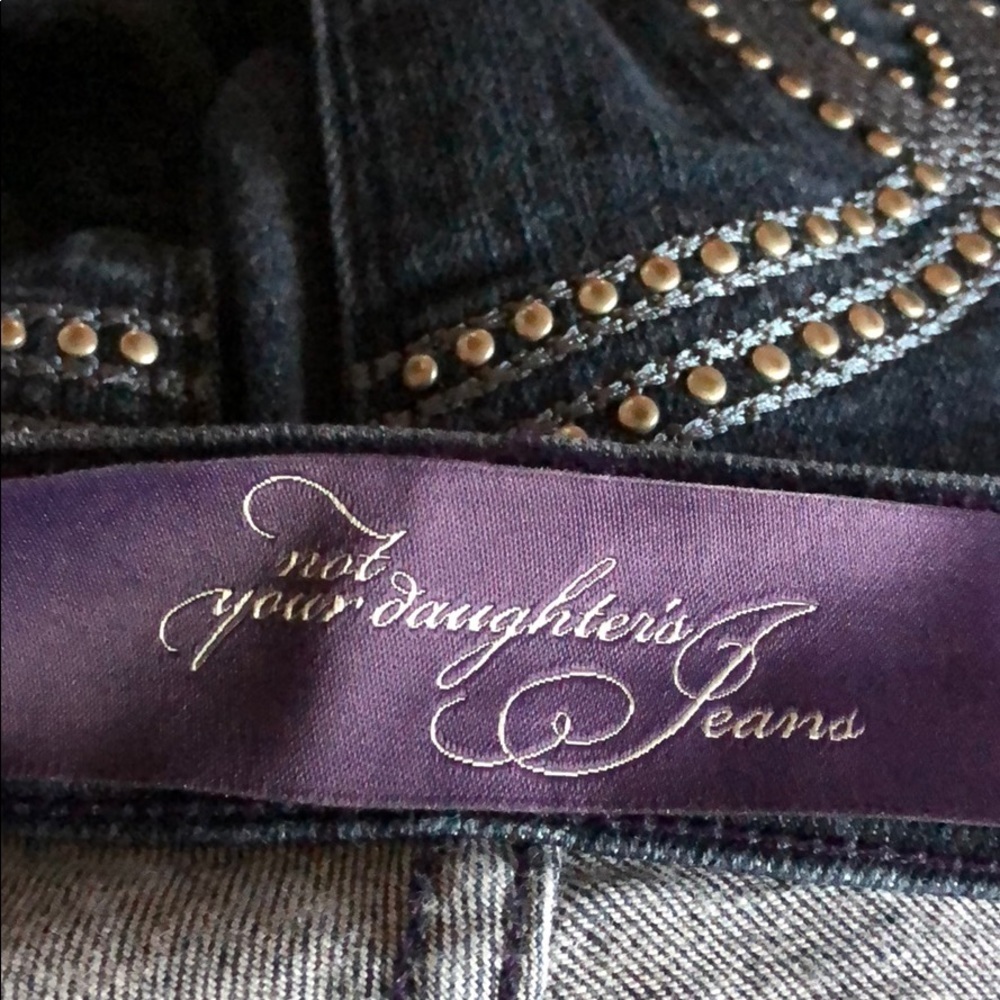 Studded Pockets High Rise Jeans - Picture 7 of 7